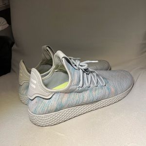 Pharrell Williams Tennis Hu Blue Pink